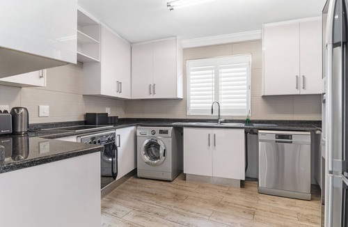 Shaka's Rock Apartment | San Marino 17 - Three Bedroom Apartment, Sleeps 6