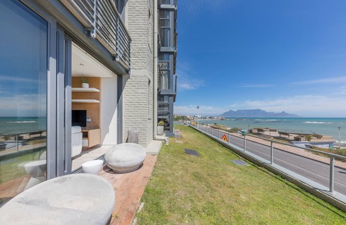 Bloubergstrand Apartment | Sand en See 3 by HMH