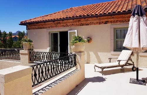 Paarl House | Sandmartins