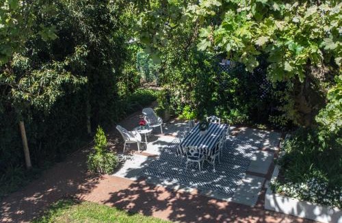Rondebosch Bed & Breakfast | Sandown Lodge