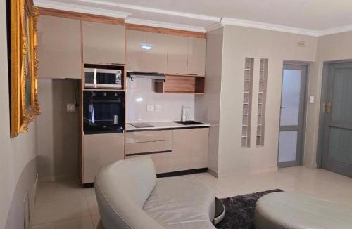 Sandown House | Sandown Suites and Conference Centre