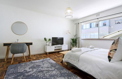 Mouille Point Apartment | Sandringham Studio 56