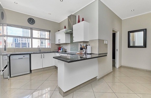 Sandown Apartment | Sandton City-View Jade Luxury 2-bed Apartment