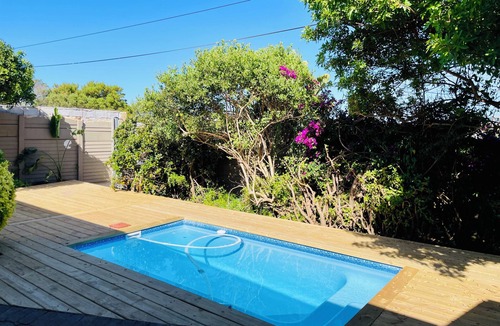 Plettenberg Bay House | Sandy Fingers: Chic Coastal Retreat with Pool, 500m from Plettenberg Bay Beach