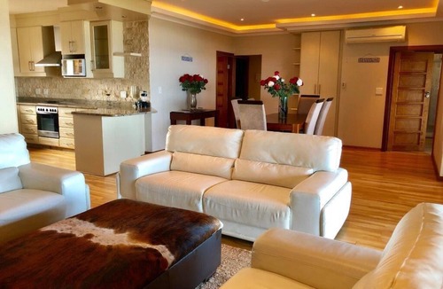 Shelly Beach Apartment | Santika 5.
