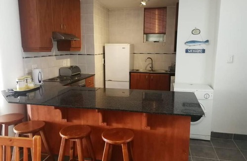 Margate Beach Apartment | Santorini 302a