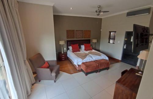 Mookgopong Bed & Breakfast | Sashe River at Buffelshuis Safari Camp