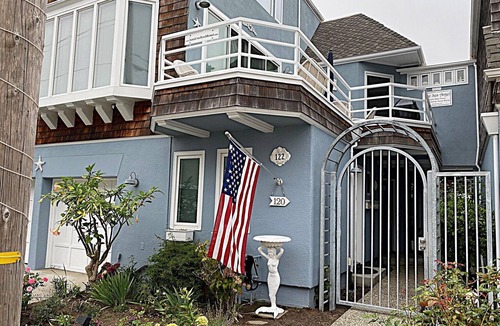 Seabright House | Sea Angel est. 2004-Beach Bliss Views Serenaded by Ocean Waves @ Seabright Beach