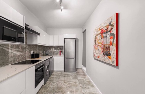 Sea Point Apartment | Sea-Facing Apartment at Adelphi Galleria, Seapoint