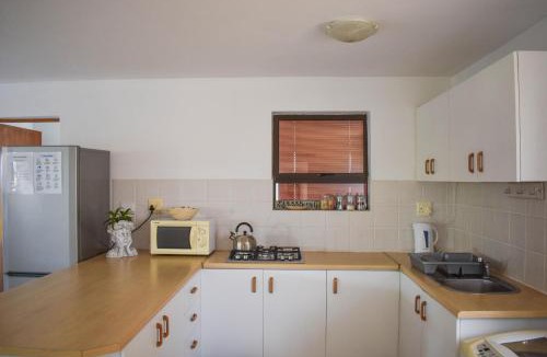 Boggoms Bay Apartment | Sea Gem with a stunning view