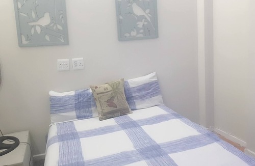 Strand House | Sea Grotto Home 11 Pax