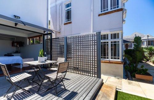 Kalk Bay Apartment | Sea Peep in Kalk Bay