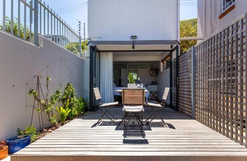 Kalk Bay Apartment | Sea Peep in Kalk Bay