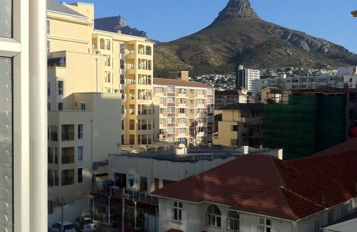 Sea Point Apartment | Sea Point Beachfront Apartment