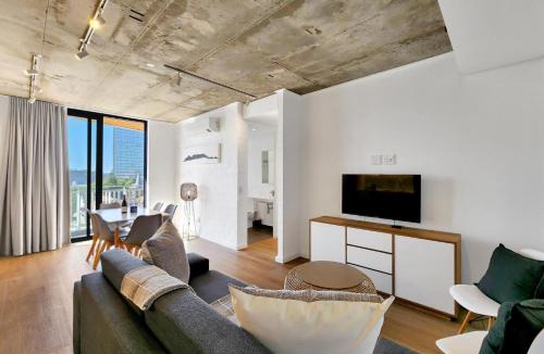 Three Anchor Bay Apartment | Sea Point Modern 2-Bed with Ocean Mountain Views