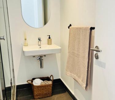 Three Anchor Bay Apartment | Sea Point Solace