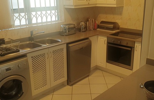 Fresnaye Apartment | Sea Point St.Johns Rd