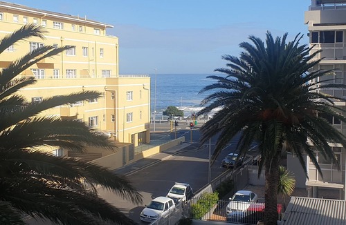 Fresnaye Apartment | Sea Point St.Johns Rd