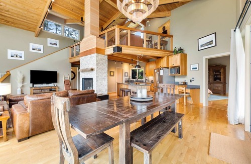 Sea Ranch House | Sea Ranch 3BR coastal retreat with private hot tub & fireplace