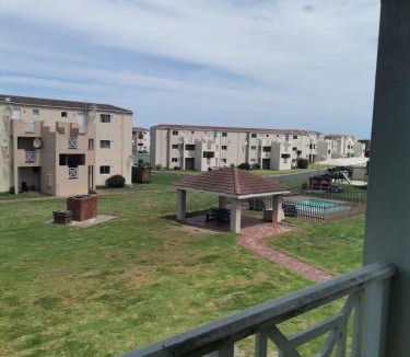 Westcliff Apartment | Sea view breakaway for 4 Hermanus Beach Club