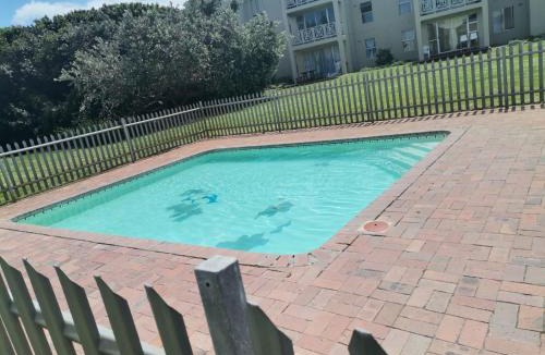 Westcliff Apartment | Sea view breakaway for 4 Hermanus Beach Club