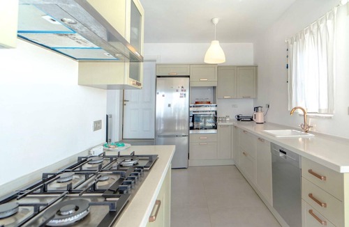 Koyunbaba Villa | Sea View Flat with Terrace 3 min to Beach