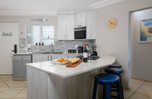 Ramsgate Apartment | Sea View Holiday Apartment. Walk to the Beach. Exclusive use roof-top deck.