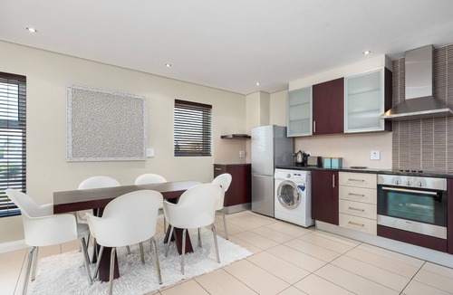 Lagoon Beach Apartment | Sea Views - Lagoon Beach