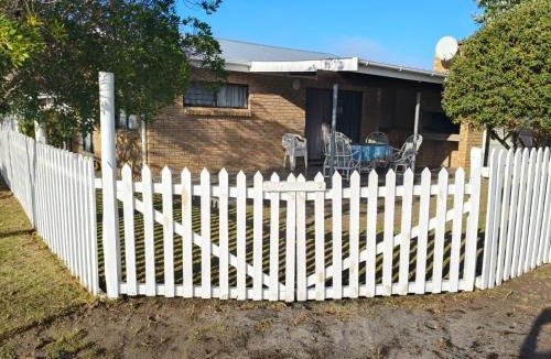 Pearly Beach House | Sea Wave Cottage