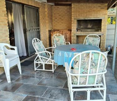 Pearly Beach House | Sea Wave Cottage