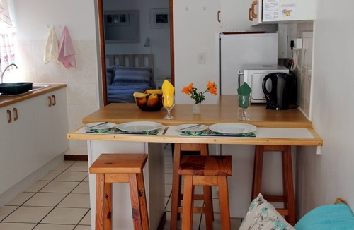 Nature's Valley Apartment | Sea Why is a self-catering apartment in Nature's Valley , 5 min from the beach
