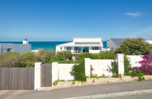 Arniston House | Seabreeze