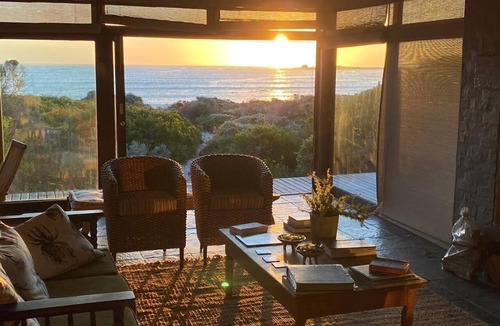 Suiderstrand House | Seafront home in the Agulhas reserve at southern tip of Africa