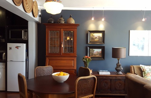 Mouille Point Apartment | Seafront one bedroom apartment on Beach Road Cape Town Westridge A