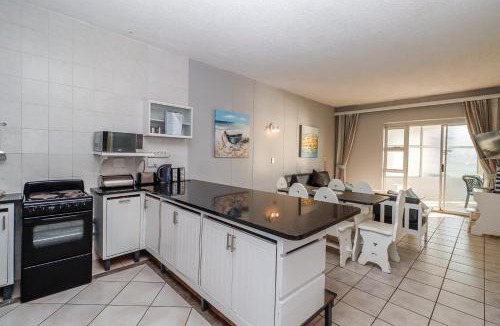 Margate Beach Apartment | Seagull 507