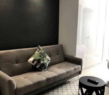Three Anchor Bay Apartment | Seapoint Studio close to beach