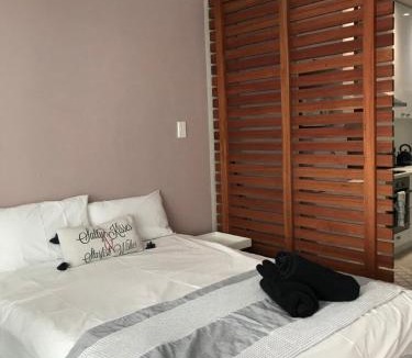 Three Anchor Bay Apartment | Seapoint Studio close to beach