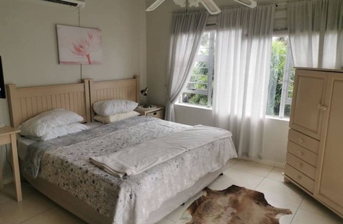 Umkomaas Bed & Breakfast | Seascapes Cottage