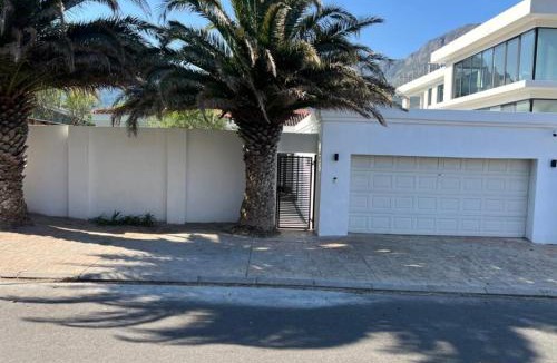 Hout Bay House | Seaside & Pool Haven Hout Bay