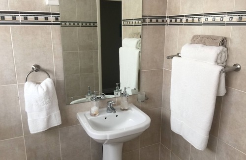 La Lucia Bed & Breakfast | Seaview Manor Exquisite Bed & Breakfast