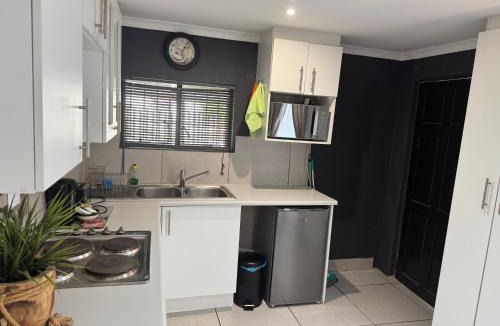 Edenvale Apartment | Secure cottage with Wifi and PLEX OR Tambo Airport
