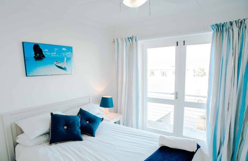 Gordons Bay Central House | Self-catering Accommodation in Gordons Bay, Cape Winelands