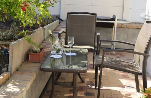 Eversdal Cottage | Self-catering, spacious Bachelors flat, WiFi, DSTV, garden-patio, secure parking