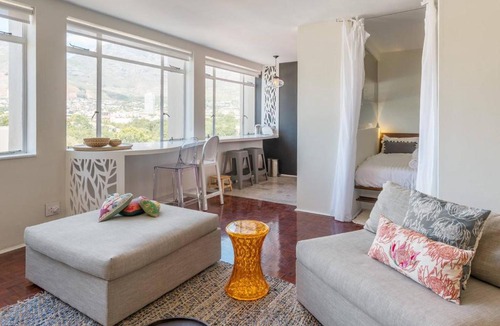 Cape Town City Centre Apartment | Senator Park 61C