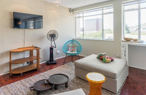 Cape Town City Centre Apartment | Senator Park 61C