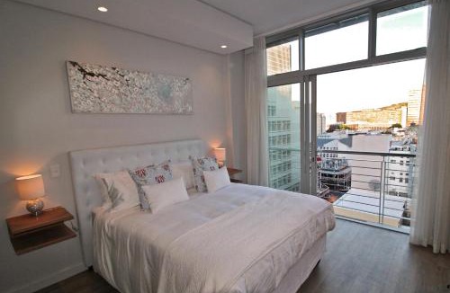 Cape Town City Centre Apartment | Sensational Sentinel