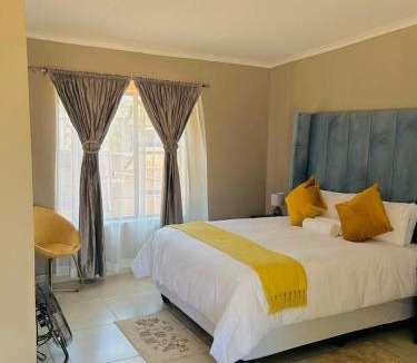 Bela-Bela House | SERENE ACCOMMODATION PALACE