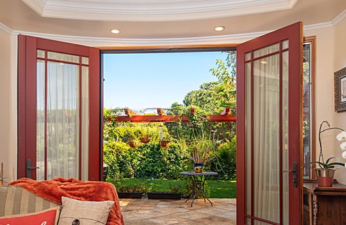 Encinitas House | Serene Garden Setting, Walking Distance To Swami Beaches And Down Town Encinitas