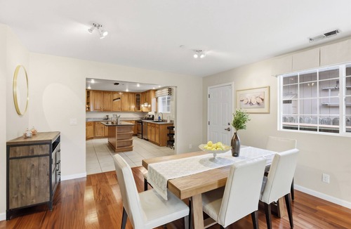 North Fair Oaks House | Serenity Haven on Stanford Ave｜Fenced Yard｜Workspaces｜WFH Ready #42552