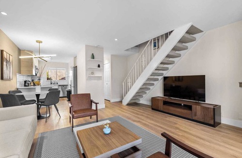 Redwood City House | Serenity Home on Oak Ave #42525
